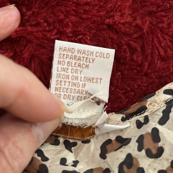 100% Silk leopard print shell - Picture 3 of 5